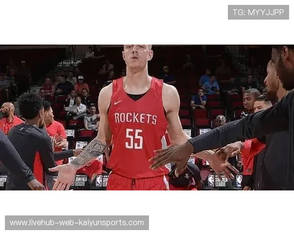 成都引援锁定中场主帅型球员，体系化补强明显